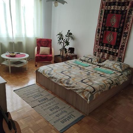 Apartmani Nina SJJ Eksteriør billede