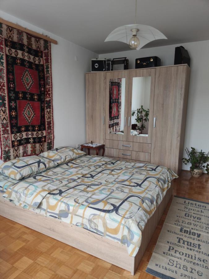 Apartmani Nina SJJ Eksteriør billede