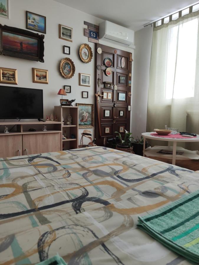 Apartmani Nina SJJ Eksteriør billede
