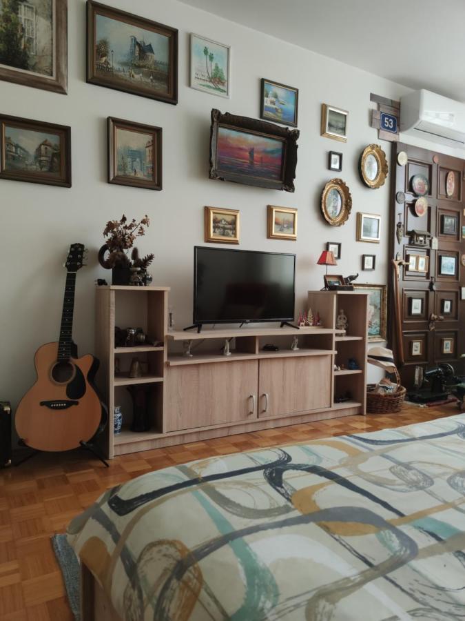 Apartmani Nina SJJ Eksteriør billede